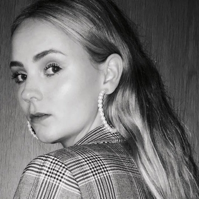 Bleiki súper kúl iPodinn var fullur af Bieber-lögum / MALEN ÁSKELS