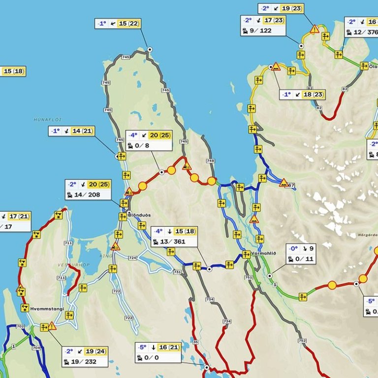 Myndin sýnir færð á vegum á Norðurlandi vestra upp úr kl. 13 í dag. SKJÁSKOT AF UMFERÐINS.iS
