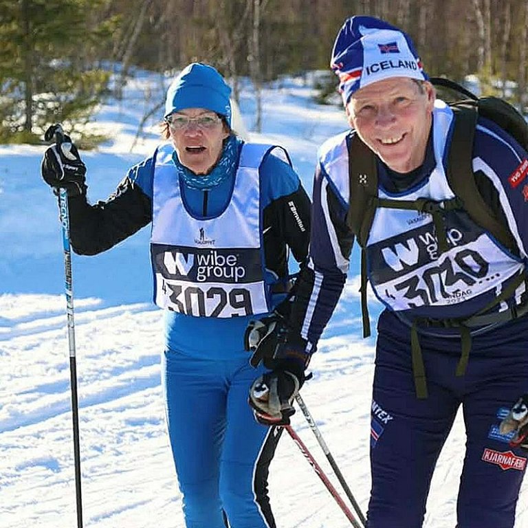 Guðrún og Magnús á fullu spani í Vasa-göngunni. MYNDIR AÐSENDAR