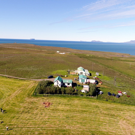 Á myndinni má sjá staðsetningu könnunarskurðarins sem grafinn var í túni Utanverðuness. Mynd: Byggðasafn Skagfirðinga