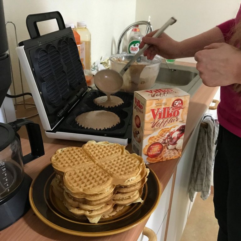 Vilko vöfflurnar í nýja tvöfalda vöfflujárninu sem ég fékk í Skaffó:) MYNDIR:ÓLI ARNAR