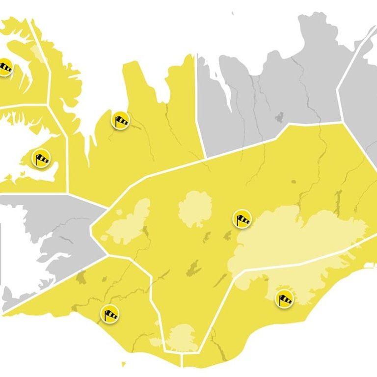 Það eru gular viðvaranir vítt og breitt um landið. SKJÁSKOT