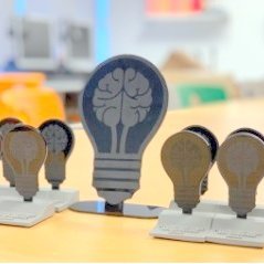 Verðlaunagripirnir voru hannaðir í Tinker Cad forritinu í iPad og prentaðir í þrívíddarprentara. Mynd af skagafjordur.is.