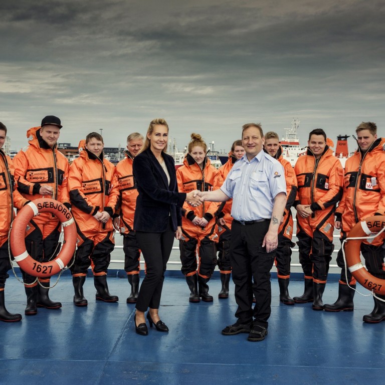 Frá afhendingunni sjógallanna. Mynd/VÍS