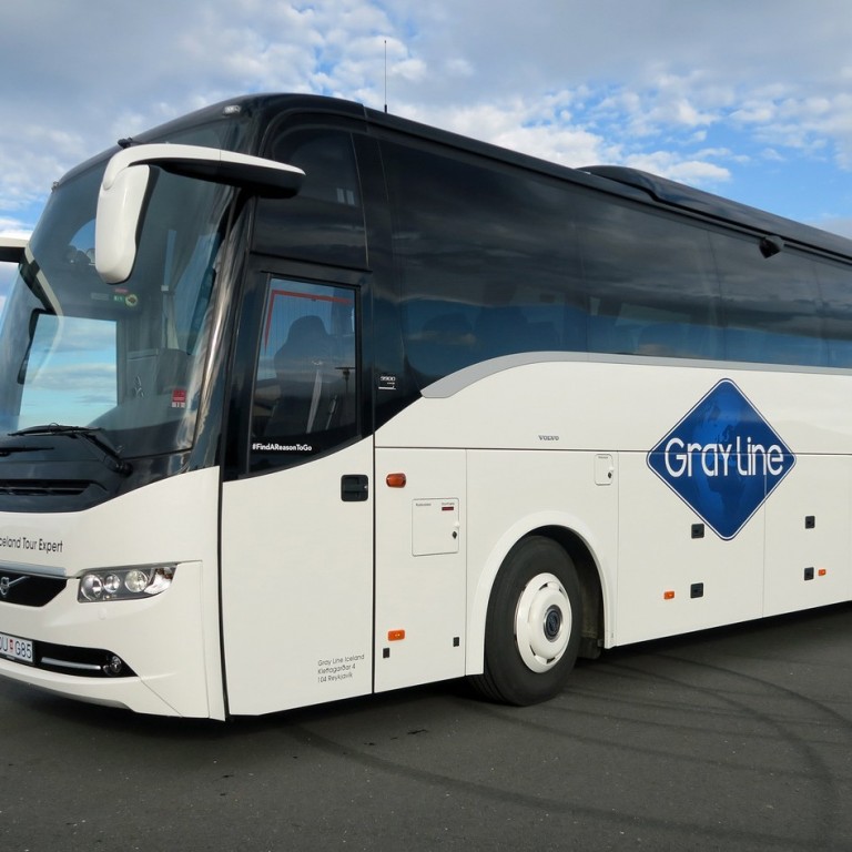 Volvo lúxusrútur Gray line munu flytja farþegar frá Keflavíkurflugvelli beint til Akureyrar.