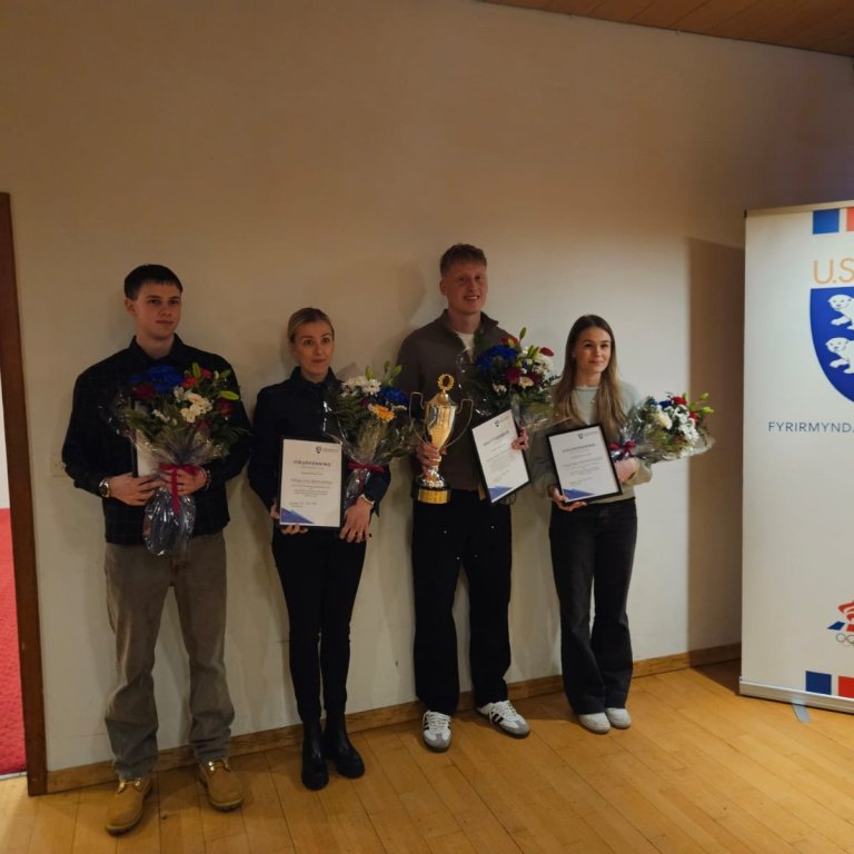 Guðmar, Rósa sem tók við viðurkenningu fyrir Helgu, Hilmir og Saga. MYND USVH.