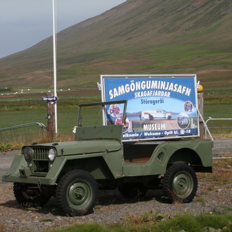 Áttu gamlar myndir af Willys jeppum?